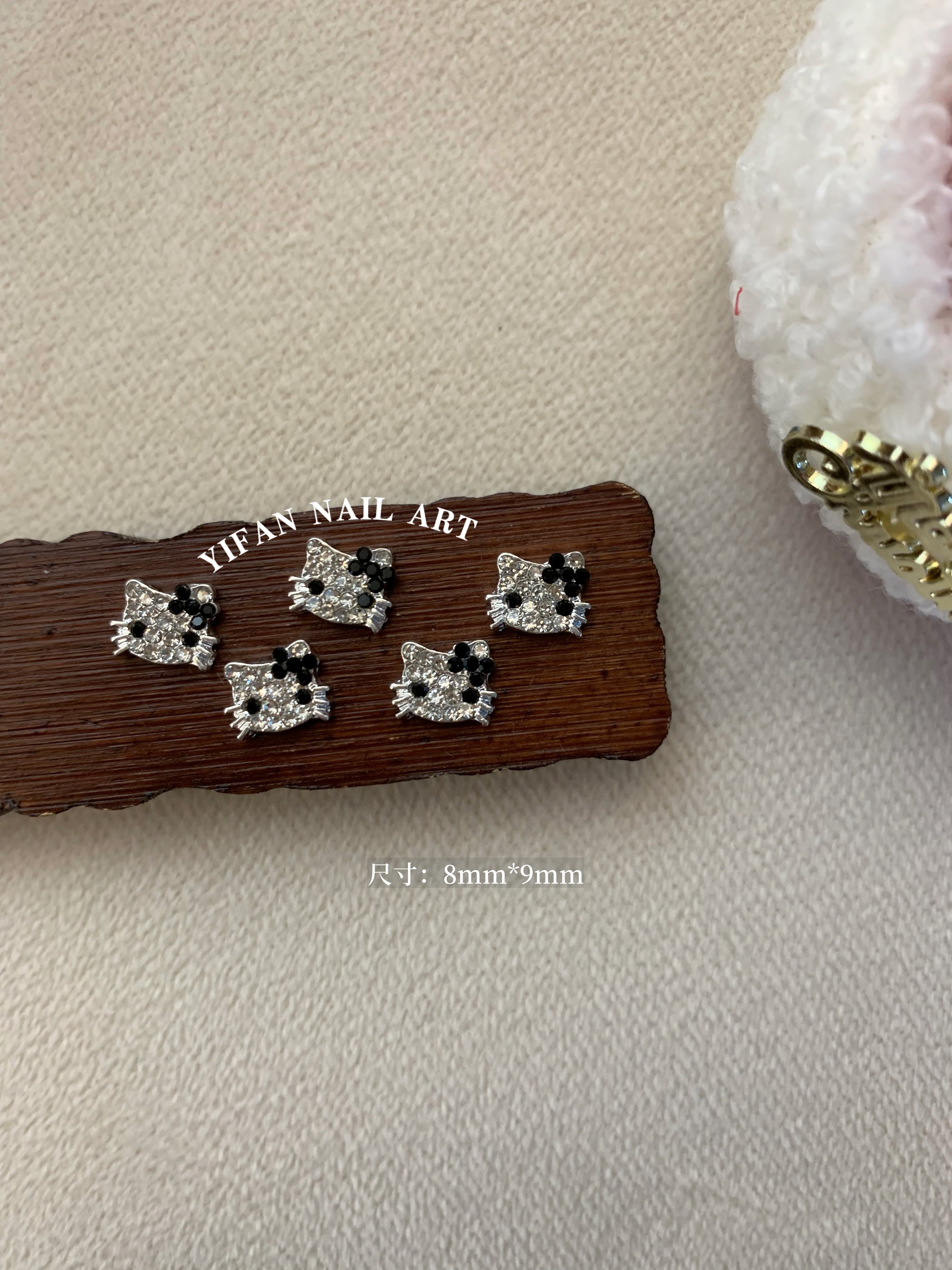 thumbnail for YIFANNAIL【满钻kitty】公主风~可爱脑袋爆闪KT猫美甲饰品R27