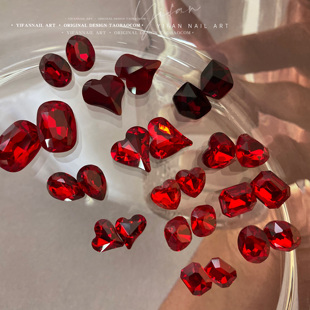 YIFANNAIL血腥玛丽 复古鸽血红K53 特制暗黑血液大歪心美甲尖底钻
