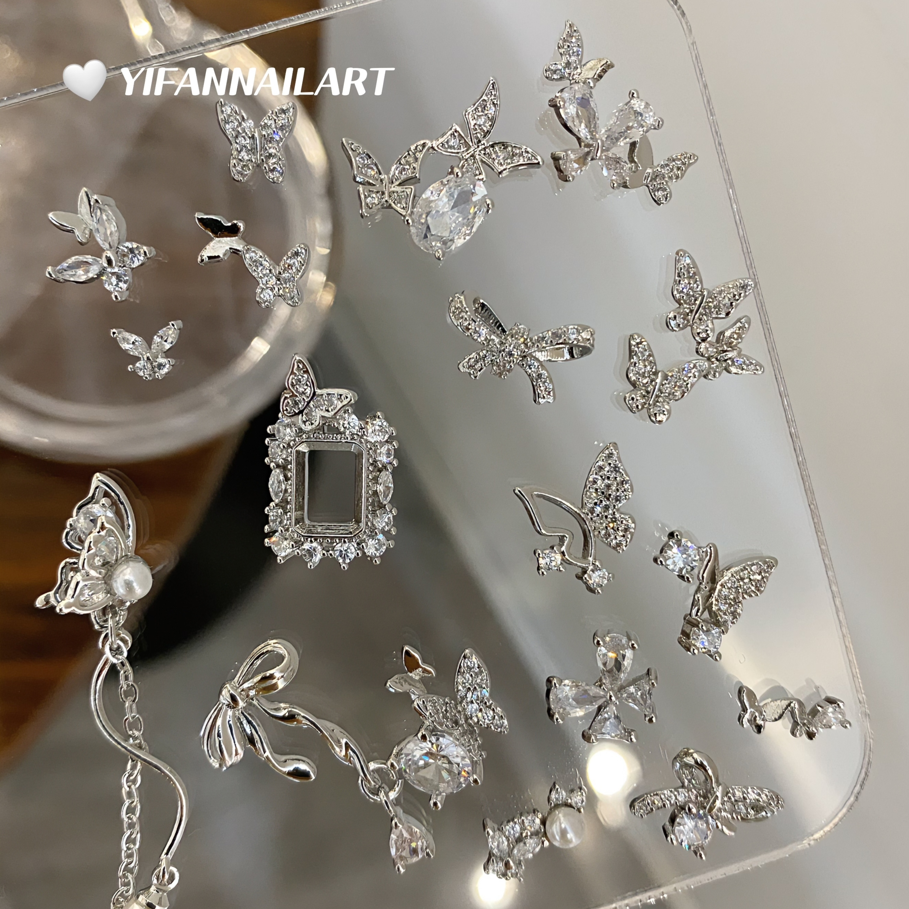 YIFANNAIL【蝶影翩迁】高保色~连体蝴蝶 镂空蝴蝶美甲锆石饰品R84