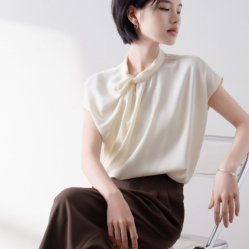 夏季实拍纯色气质修身小众休闲风设计感立体打褶通勤短袖上衣女装