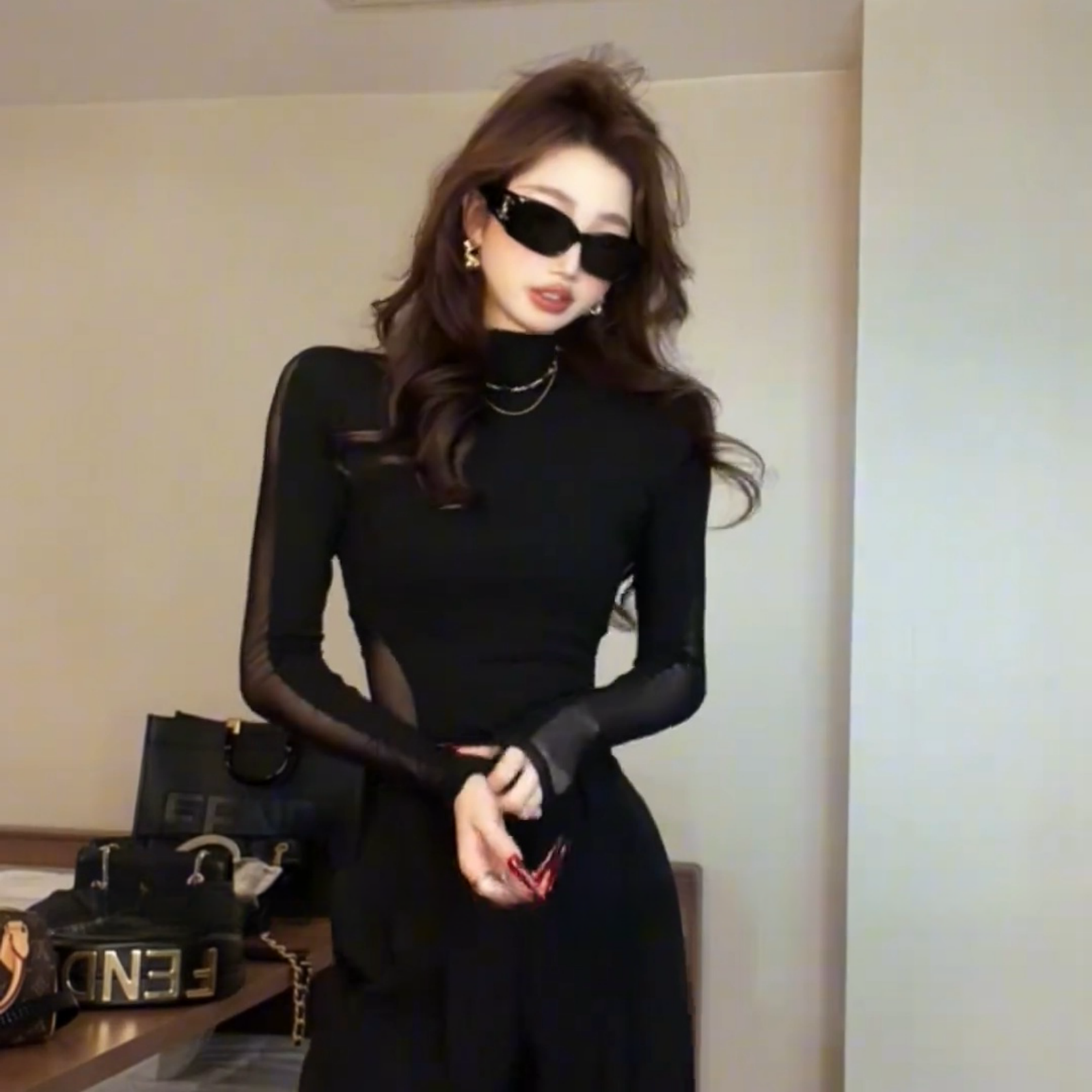 法式性感辣妹微透网纱短款上衣