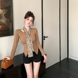 法式复古纯欲风收腰长袖短款打底衫女春秋季豹纹飘带内搭修身上衣