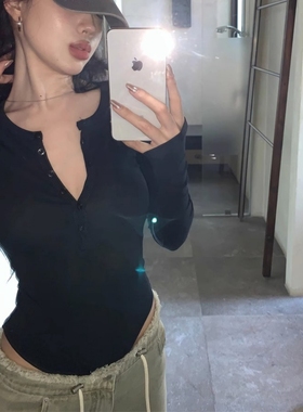 美式辣妹露腰连体性感内搭纽扣上衣女春秋薄款紧身长袖t恤打底衫