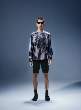 01款 SOWELLSolaro长袖数码印花T恤