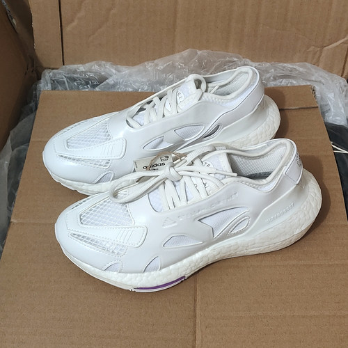UltraBoostStella女子高端跑鞋