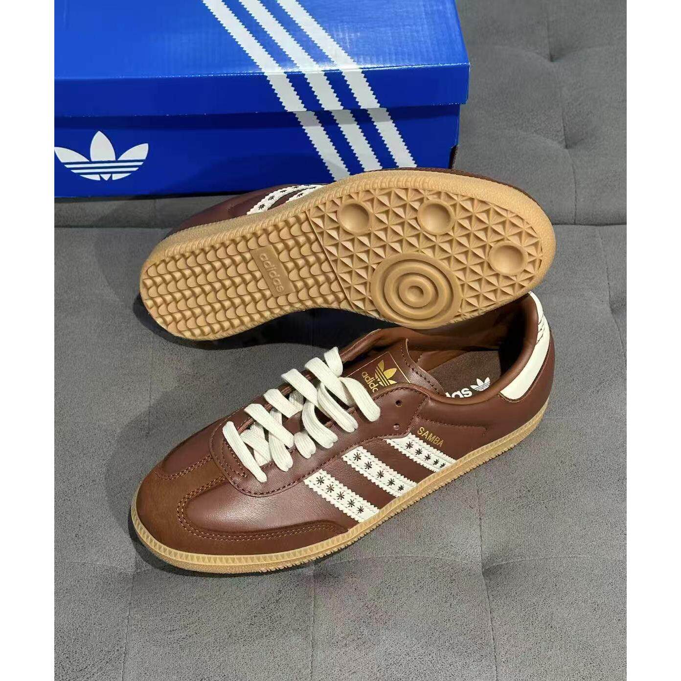 现货 adidas三叶草Samba OG 女子皮革休闲复古金标德训鞋 JR8821