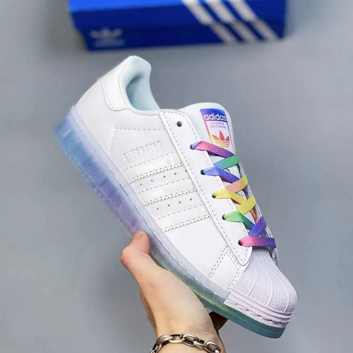 正品 Adidas阿迪达斯板鞋男女运动简约百搭彩虹低帮休闲鞋GW9682