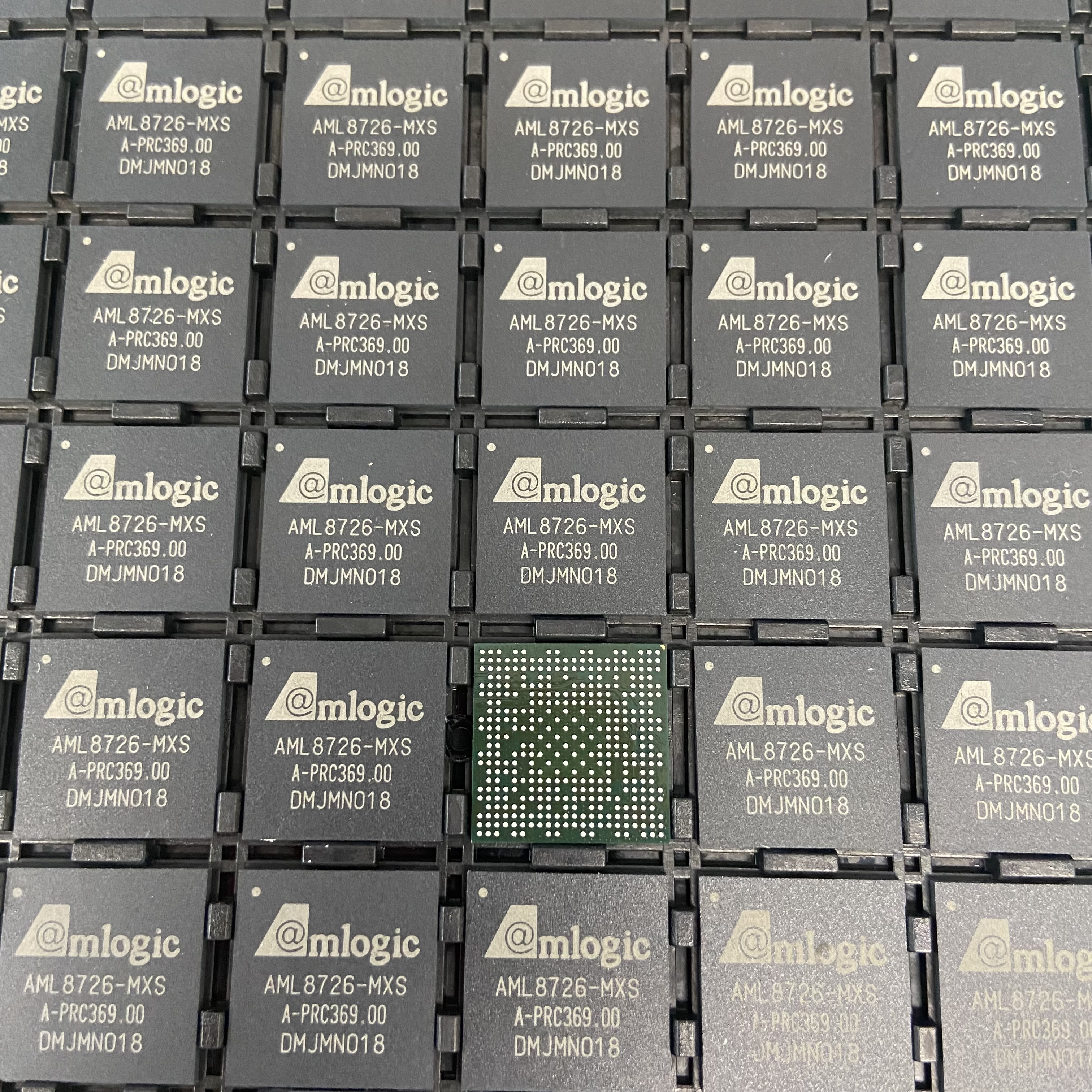 全新原装AML8726-MXS  BGA 适用卡邻赞 现货。直拍