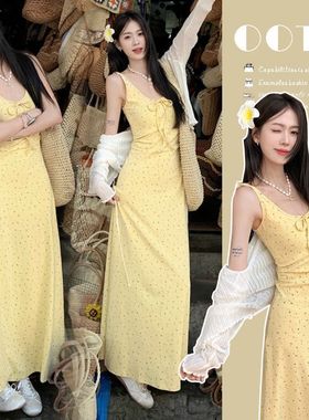 黄色蝴蝶结碎花吊带连衣裙女装夏季别致绝美海边度假风收腰沙滩裙