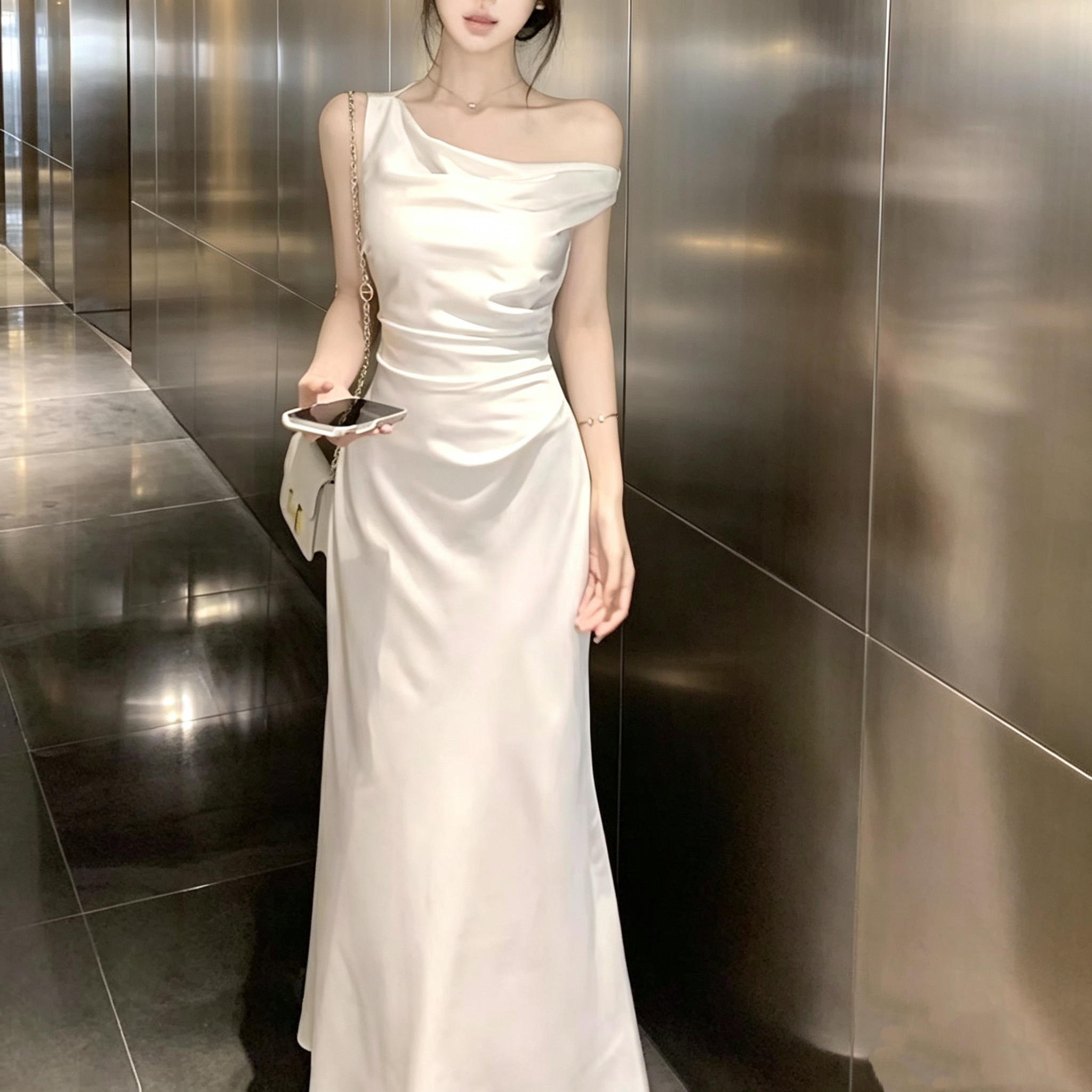 2026新款法式名媛气质斜肩缎面荡领连衣裙夏季杏色鱼尾晚礼服裙子