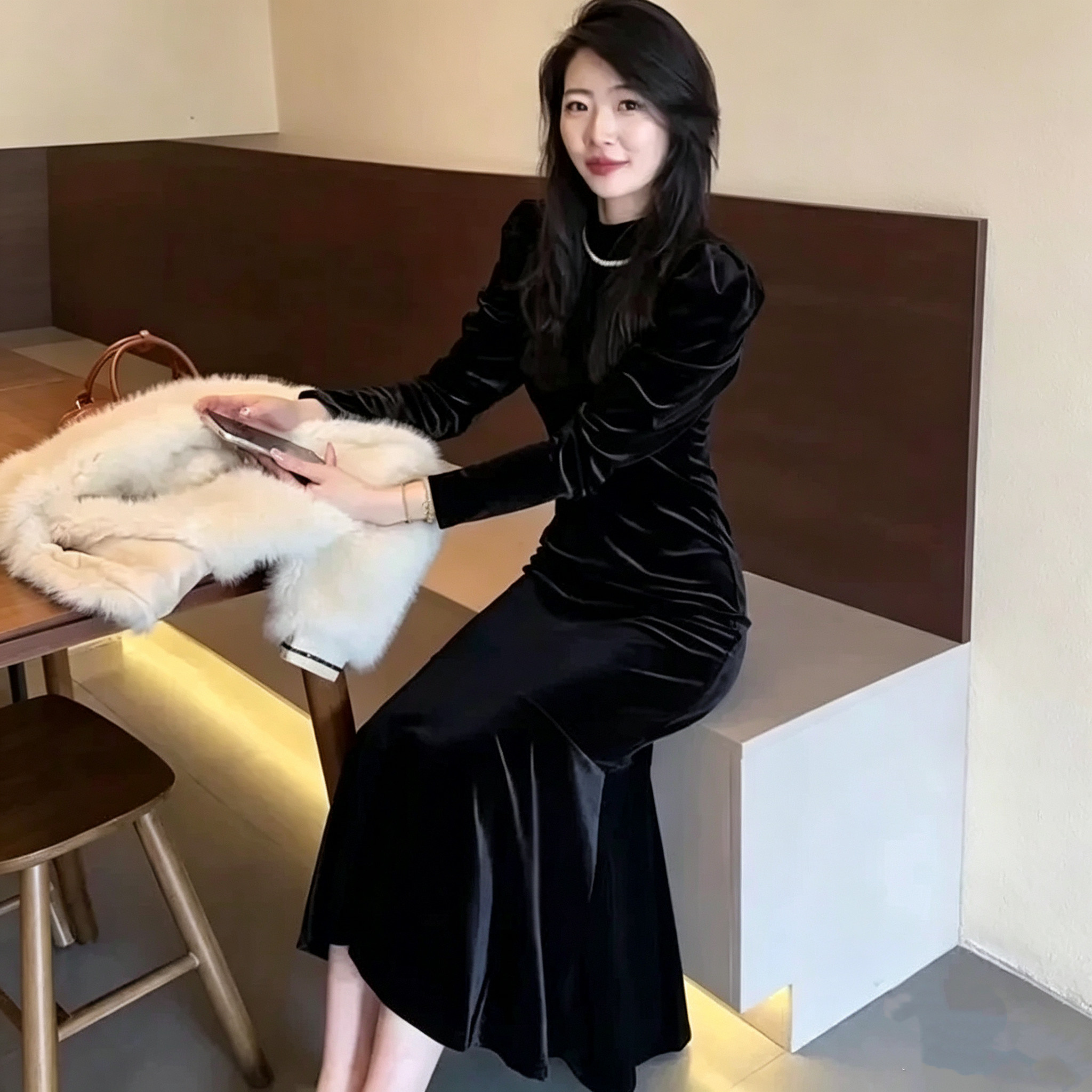 秋冬法式身材黑色连衣裙