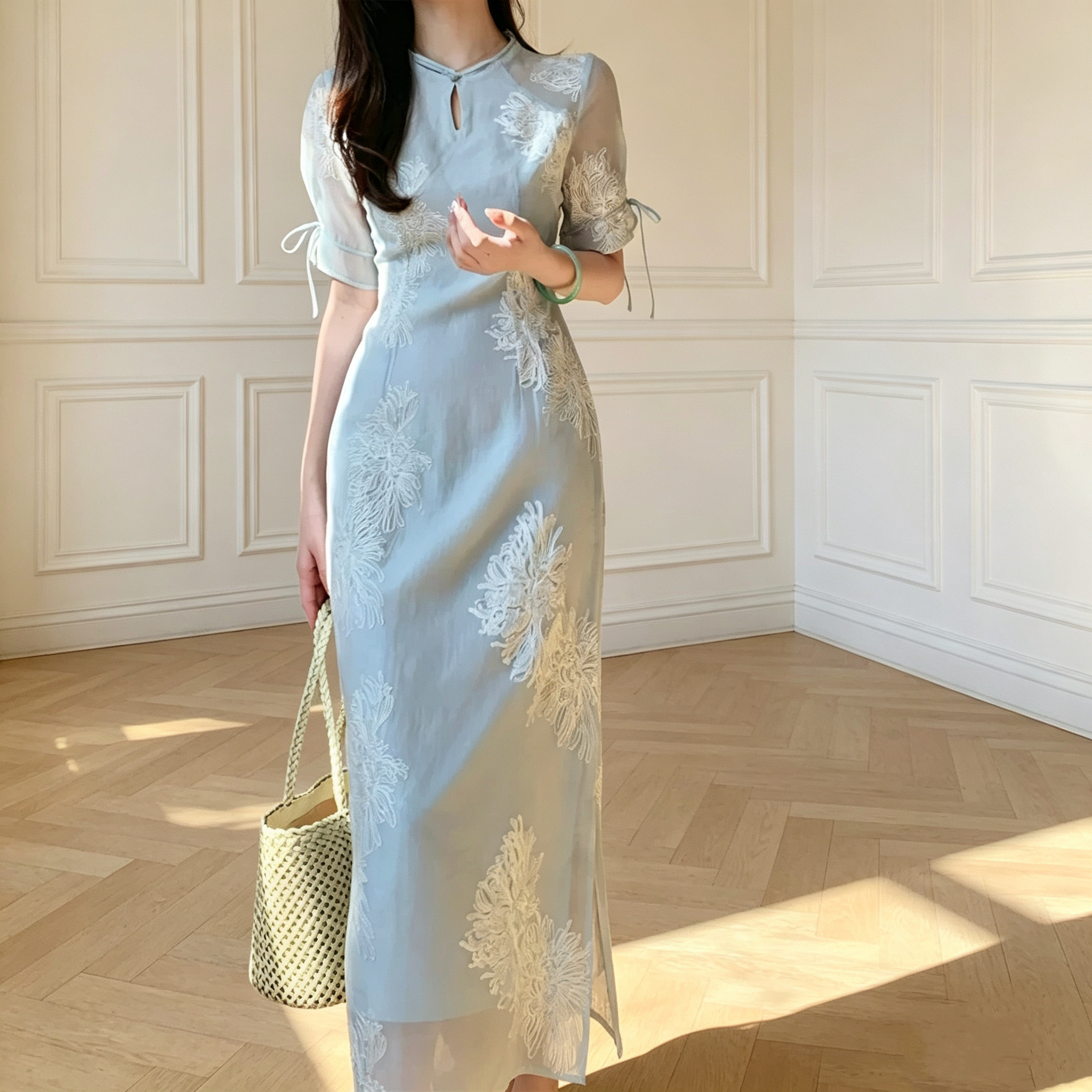 新中式蓝色国风绣花盘扣改良旗袍女2026夏收腰小个子连衣裙