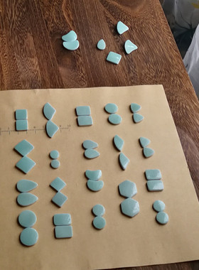 打磨清代豆青釉瓷碎片耳环