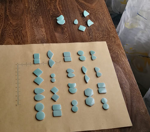 打磨清代豆青釉瓷碎片耳环