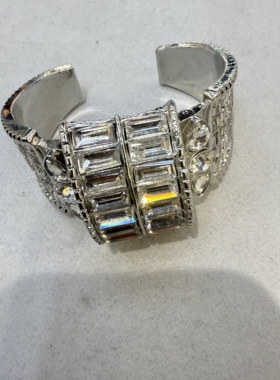 欧美轻奢高级感重工满钻玻璃水晶方钻开口手镯时尚气质名媛风手环