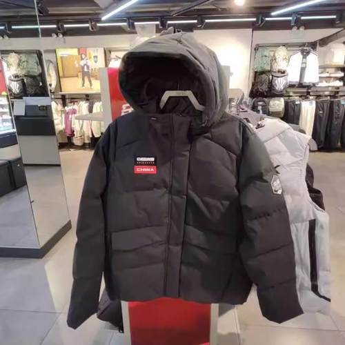 2024冬季新款安踏女防泼水炽热保暖运动休闲连帽羽绒服162447904