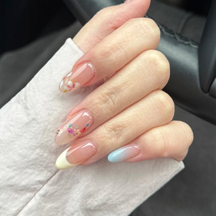 春日新款 美甲成品手工定制穿戴甲防水可拆卸 显白干花糖果渐变法式