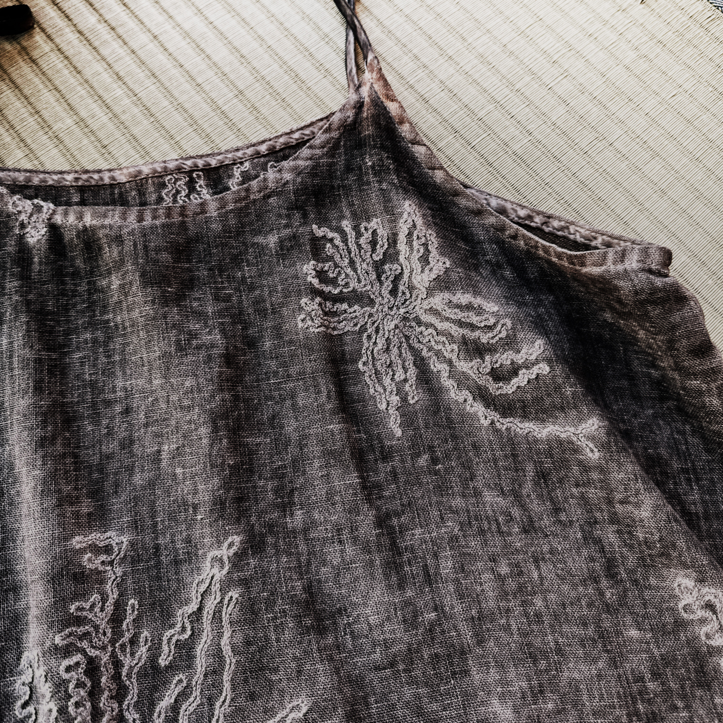 刺绣晕染外穿吊带女宽松中式