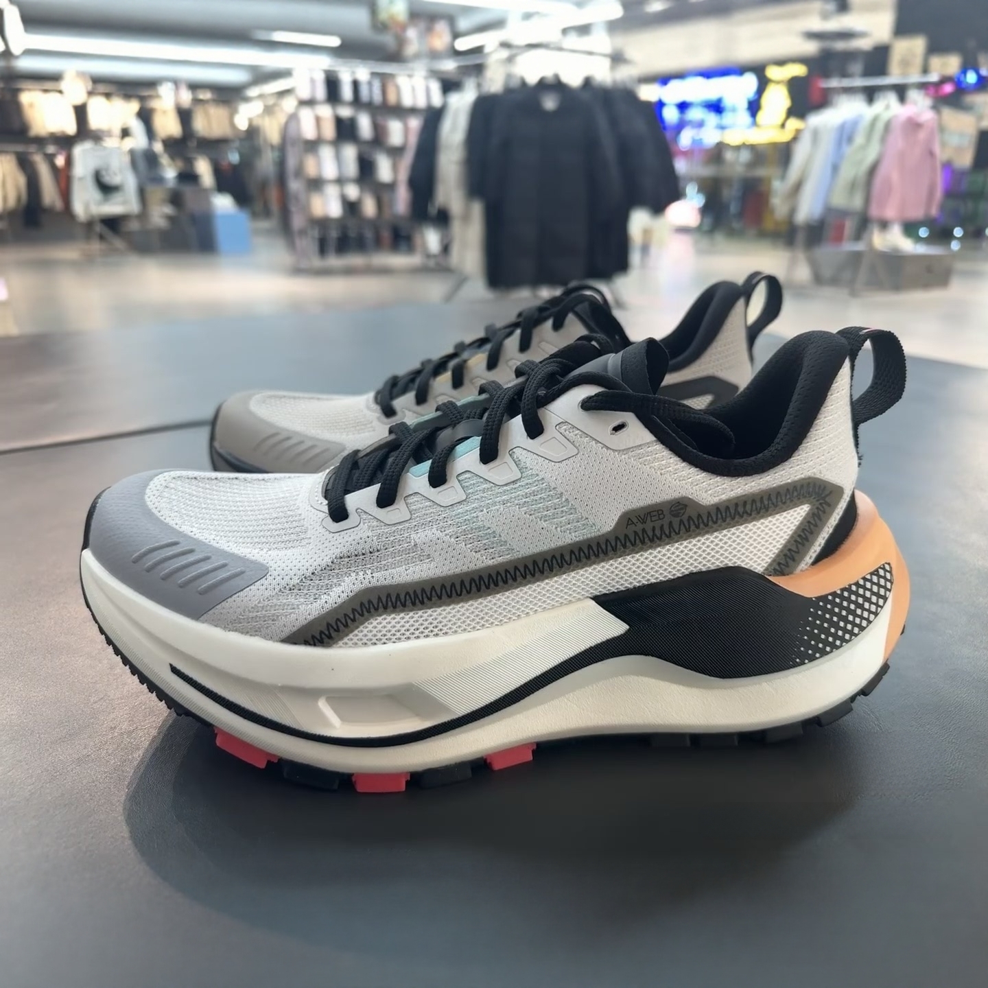 安踏丨昆仑户外越野跑步鞋男防滑抓地耐磨登山运动鞋112525590