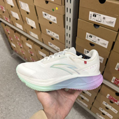 122515532 女专业训练防泼水运动跑鞋 安踏冠军3代SE 缓震跑步鞋