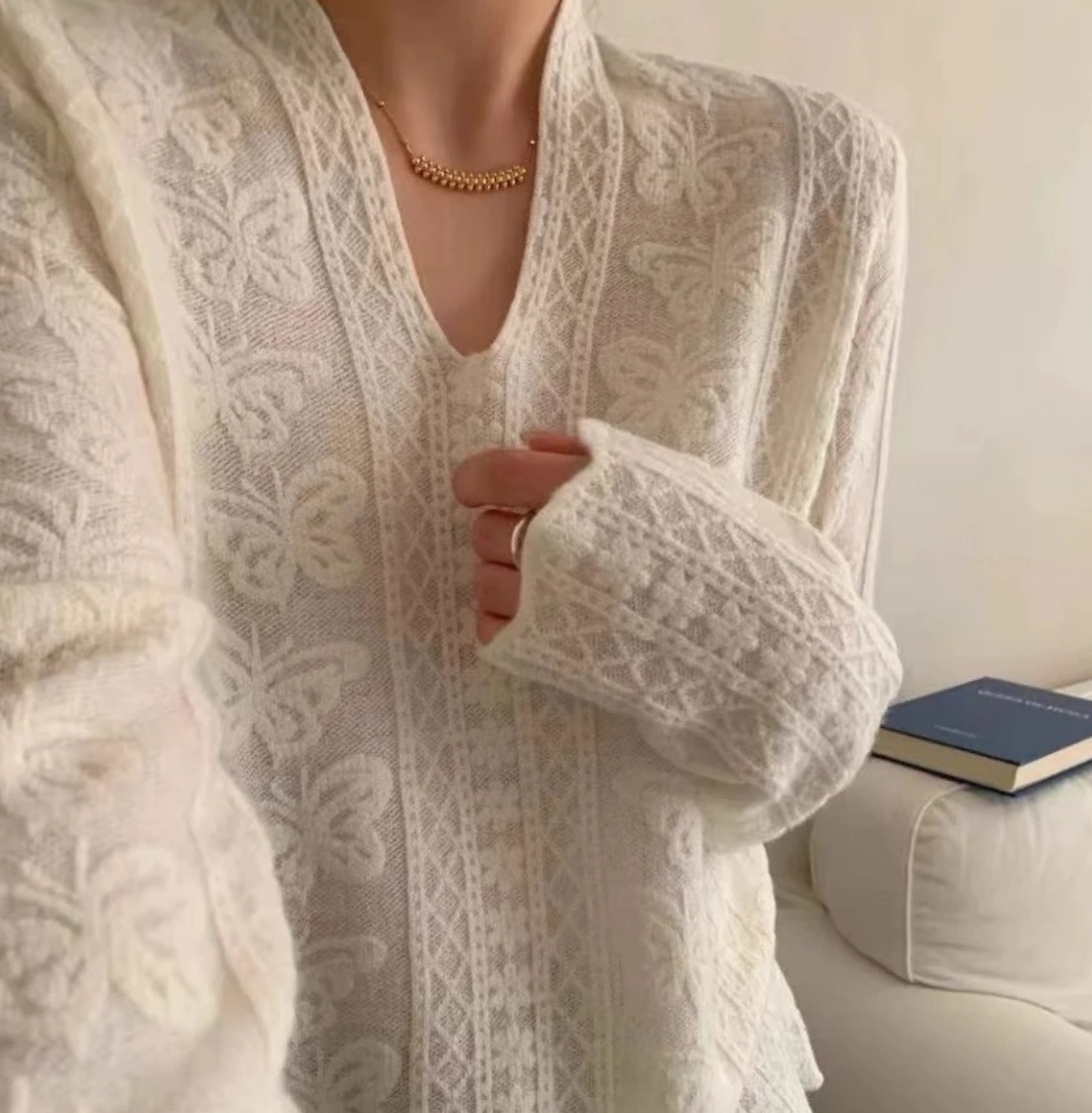 欧货春款慵懒风V领蝴蝶针织衫羊毛针织衫