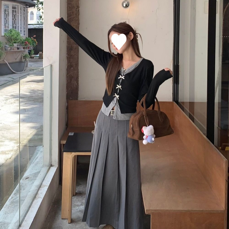 韩系灰色半身连衣裙女子
