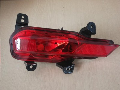 CS35PLUS后雾灯罩悍盾