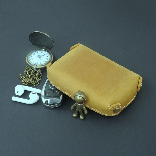 Есть синхронизация с телефоном, кожаные часы из грецкого ореха, коробочка для хранения, стенд, система хранения, USB-флеш-накопитель для ключей ручной работы, из натуральной кожи