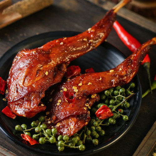 焦香辣爽！兔娘娘私房菜销魂兔腿