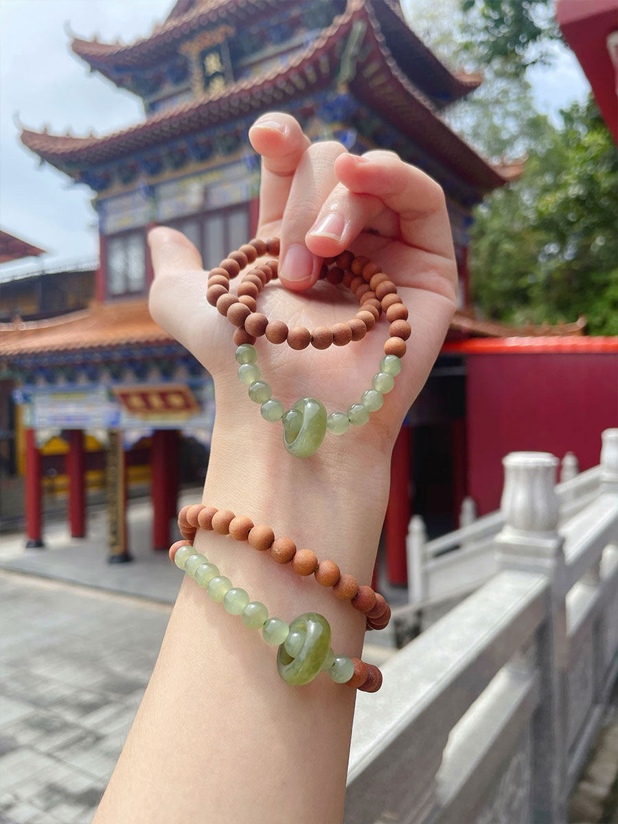 새로운 중국 스타일의 국가 스타일 천연 맑은 물 재료 HETIAN JADE AGARWOOD 팔찌 골동품 이중 원형 묵주 팔찌는 당신의 인생에서 부를 유치합니다