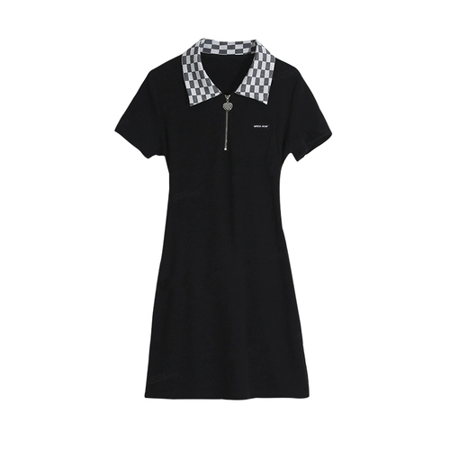 Шахматы, летнее платье с коротким рукавом, приталенная мини-юбка с бантиком, воротник поло, коллекция 2022, с акцентом на бедрах