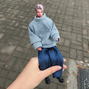 灰色针织上衣搭配牛仔长裤30厘米小人干玩偶老鼠条玩具配件衣服鞋