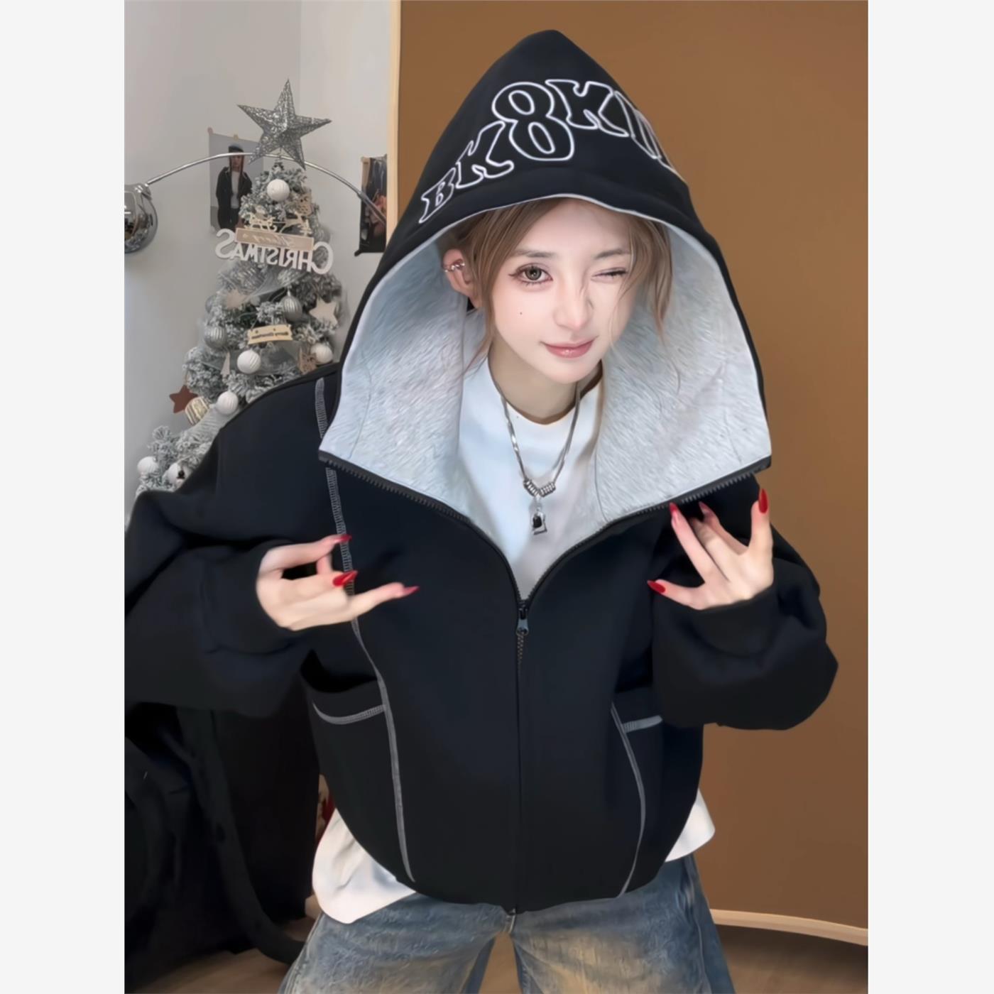 漂亮炮灰春季刺绣字母明