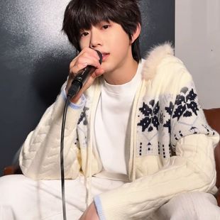 TF四代陈奕恒同款衣服法式温柔风可爱雪花连帽针织毛衣外套女开衫