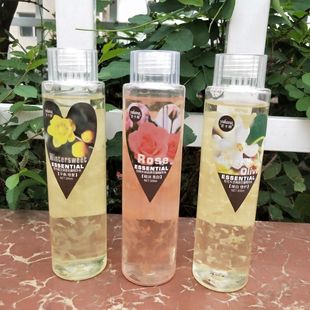 亚卡娜玫瑰香木桂花花瓣水补水保湿清爽滋润不油腻细致毛孔