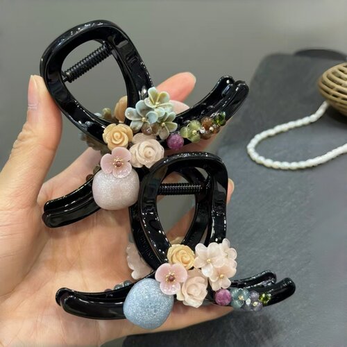 小众高级感花朵大号鲨鱼夹头饰