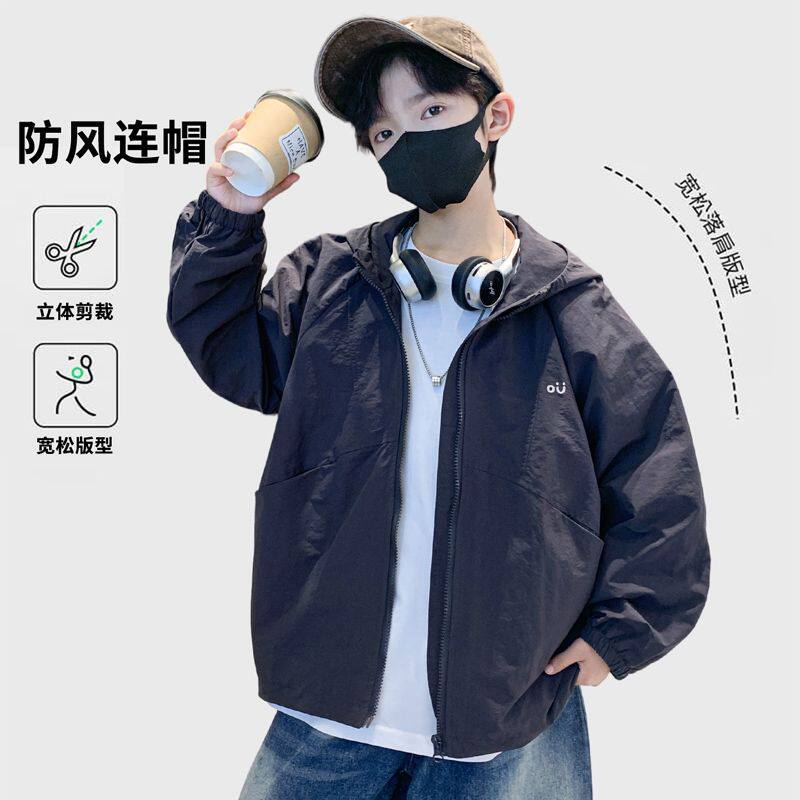 男童防风连帽外套潮流新款2026春秋中大儿童休闲时尚夹克衫男孩酷