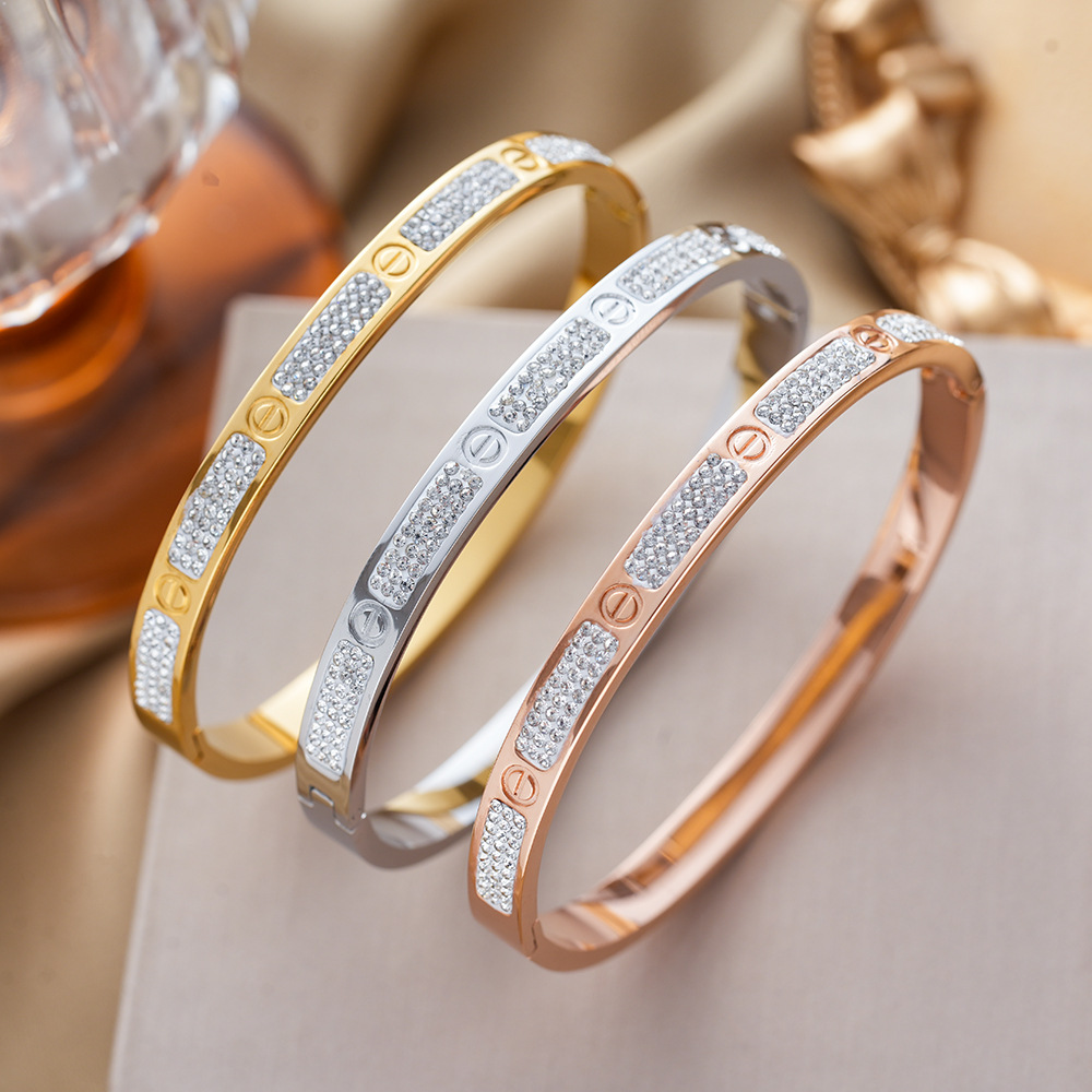 韩版轻奢微镶三排满钻卡家钛钢手镯女欧美时尚小众手饰跨境热销品