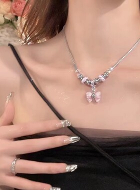 甜酷辣妹风~粉色蝴蝶结串珠项链女轻奢时尚百搭小众设计感锁骨链