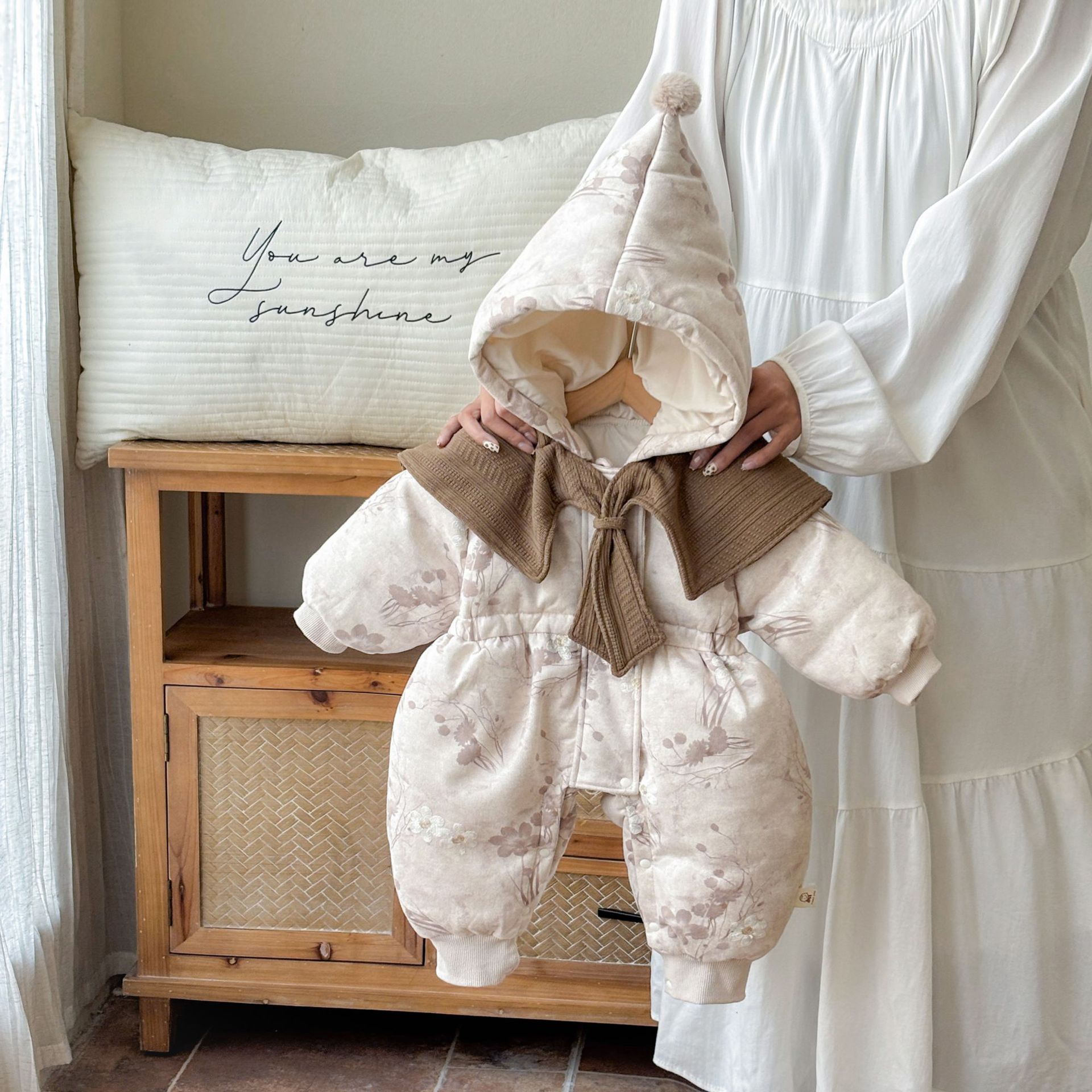 2025婴儿棉服加厚连体衣冬装新中式夹棉爬爬服外出服周岁宝宝衣服