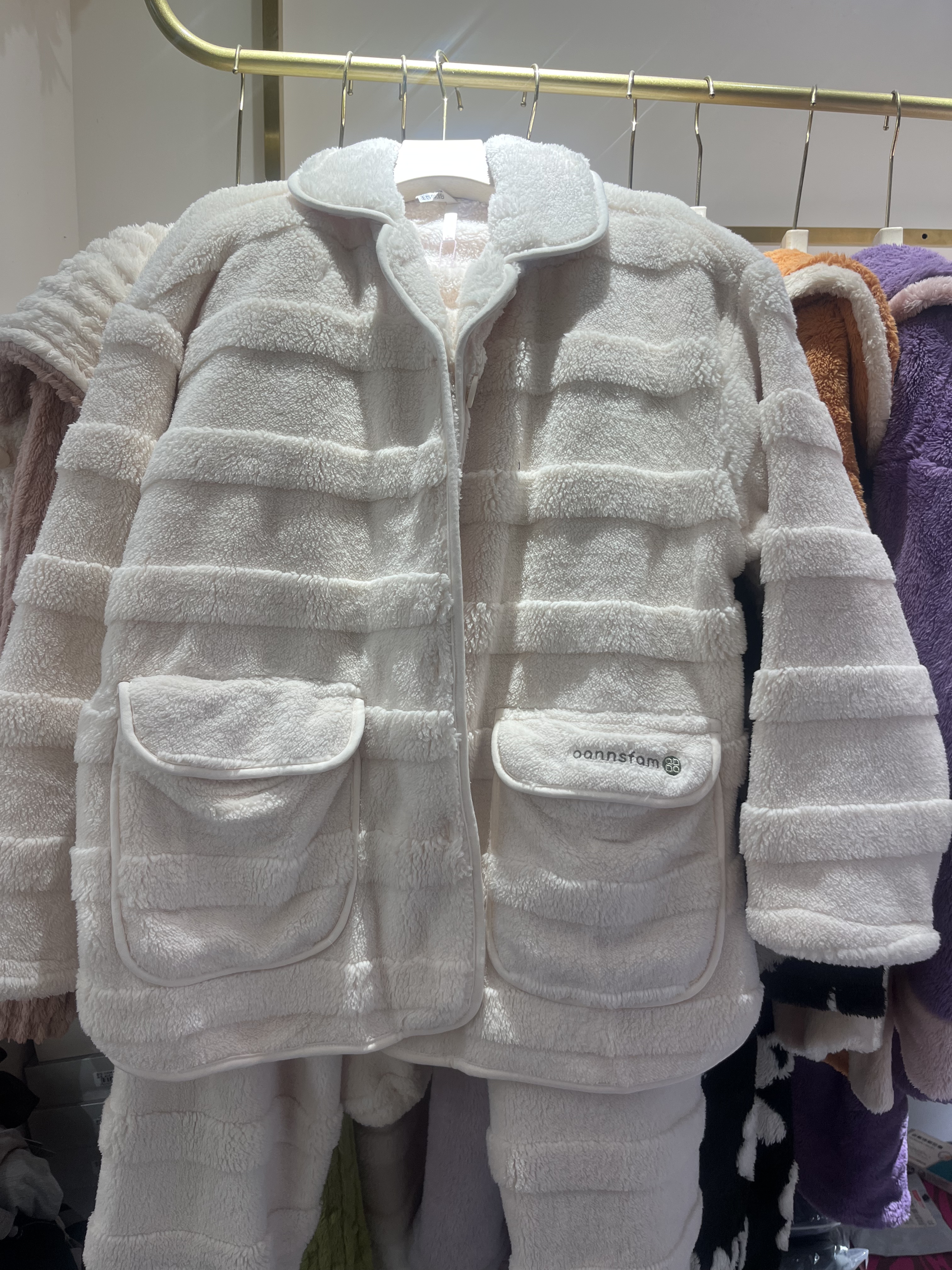 乌拉拉公主秋冬款保暖珊瑚绒家居服套装