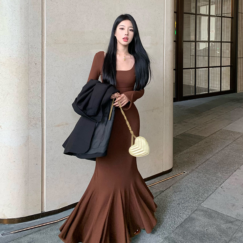 辣妹鱼尾裙内搭连衣裙女春秋高级修身显身材长袖紧身性感包臀长裙