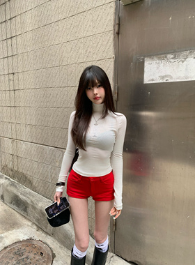 Lovedeath【漫感身材】爱心十字架烫钻小高领上衣女白色内搭长袖