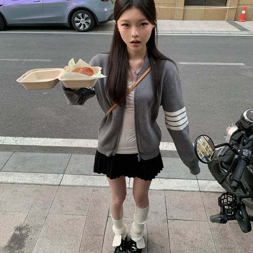 Lovedeath灰色学院风针织开衫