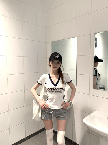 Lovedeath复古辣妹V领印花短袖