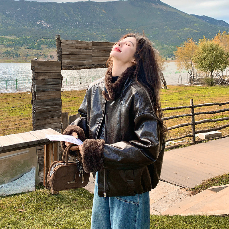 咖色又酷又飒巴恩风皮衣派克服女秋冬季2025新款加绒加厚夹克外套