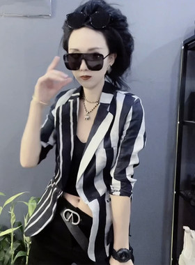 直筒韩版七分条纹修身