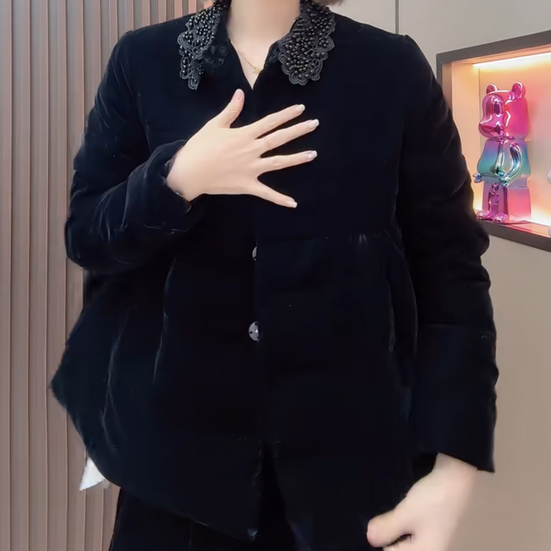 丝绒串珠娃娃领长袖加厚外套
