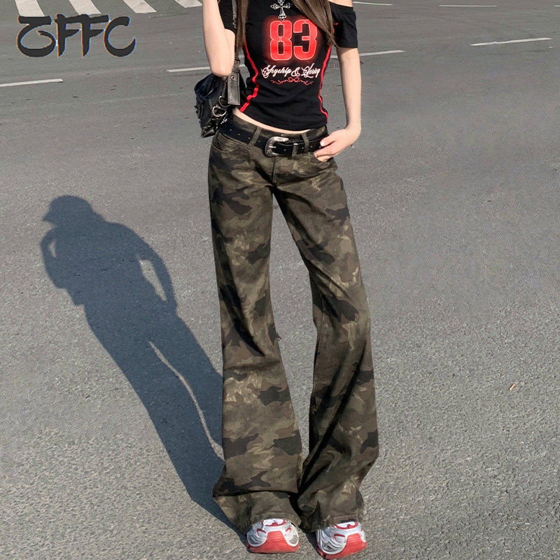 美式迷彩微喇低腰牛仔裤女2025夏季新款覆古显瘦不贴腿工装喇叭裤