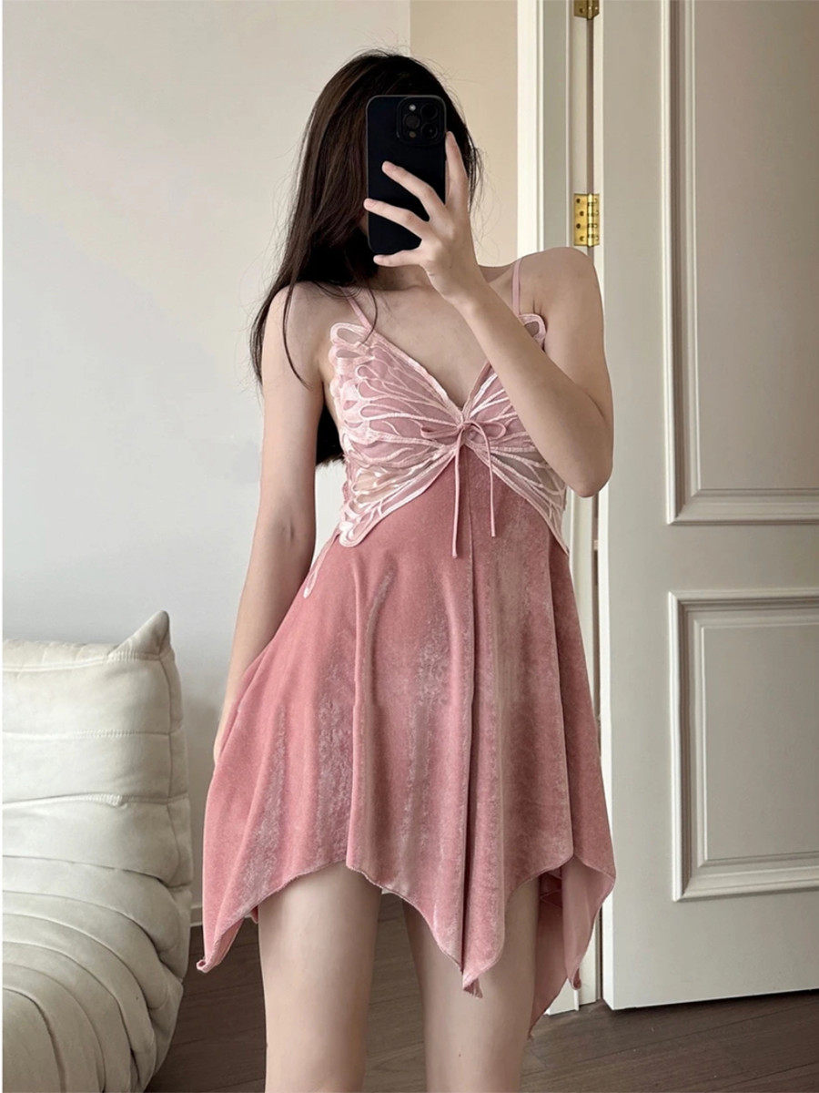 PAJAMAS WOMENS SPRING AND AUTUMN STYLE GOLDEN VELVET WINTER 2024 NEW SEXUAL FEELINGS TONE SUSPENDERS NIGHTDRESS NIGHTGOWN SET CHEST PADS